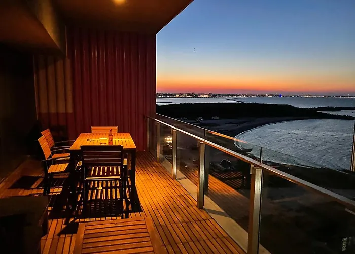 Beachfront Designer Apt, 100 Sqm, 2-bath, Huge Terrace On The Sea Shore Apartman *