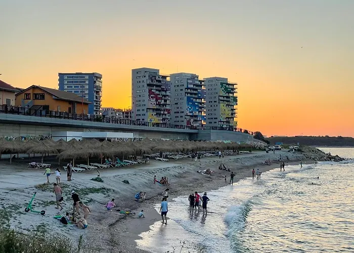 Beachfront Designer Apt, 100 Sqm, 2-bath, Huge Terrace On The Sea Shore Apartman *