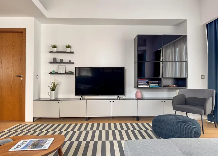 Beachfront Designer Apt, 100 Sqm, 2-bath, Huge Terrace On The Sea Shore Apartman