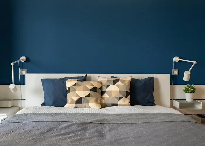 Beachfront Designer Apt, 100 Sqm, 2-bath, Huge Terrace On The Sea Shore * Konstanca