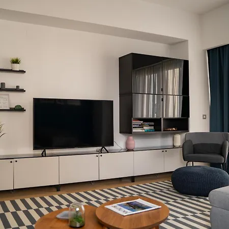 Lägenhet Beachfront Designer Apt, 100 Sqm, 2-bath, Huge Terrace On The Sea Shore *