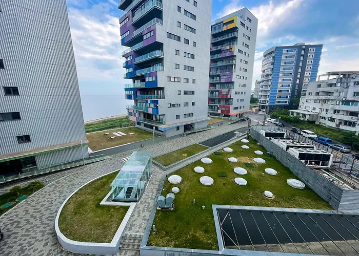 Beachfront Designer Apt, 100 Sqm, 2-bath, Huge Terrace On The Sea Shore Apartman Konstanca