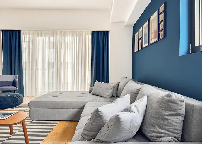 Apartman Beachfront Designer Apt, 100 Sqm, 2-bath, Huge Terrace On The Sea Shore Konstanca